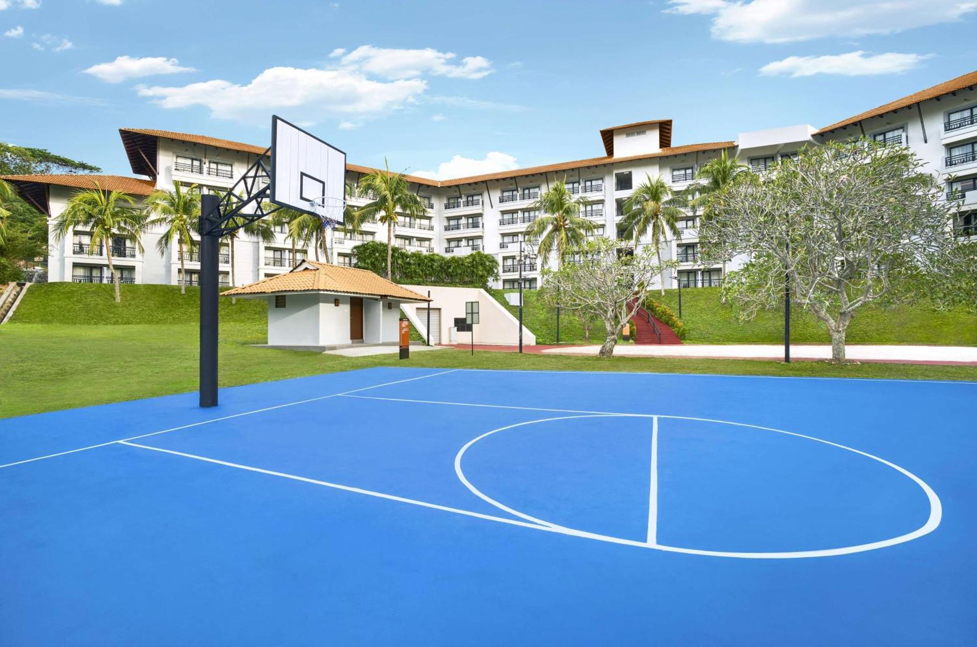 Doubletree By Hilton Damai Laut Hotel Lumut Exterior photo