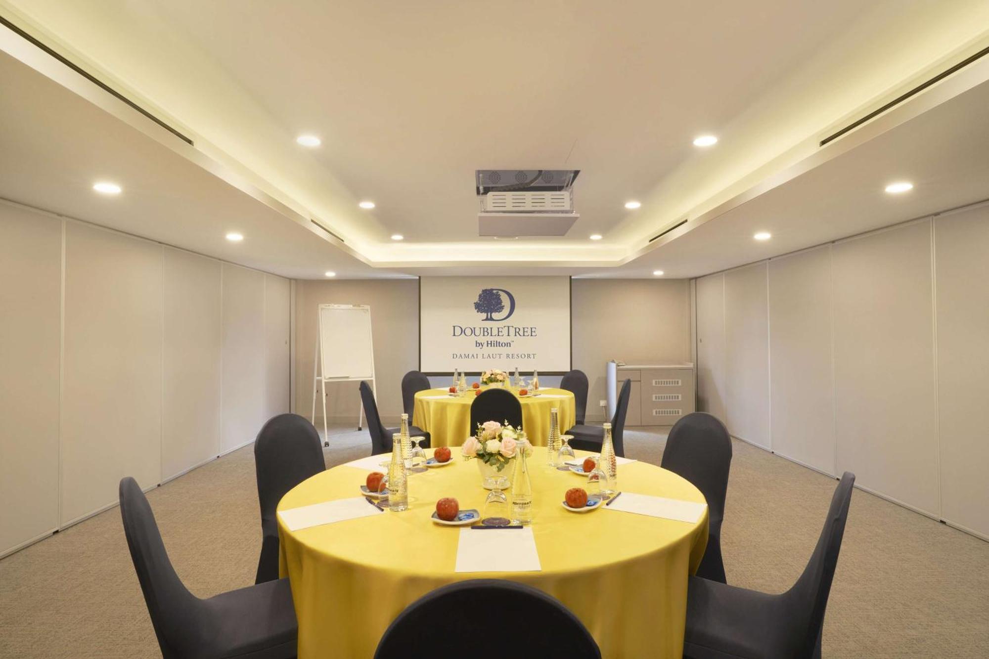 Doubletree By Hilton Damai Laut Hotel Lumut Exterior photo