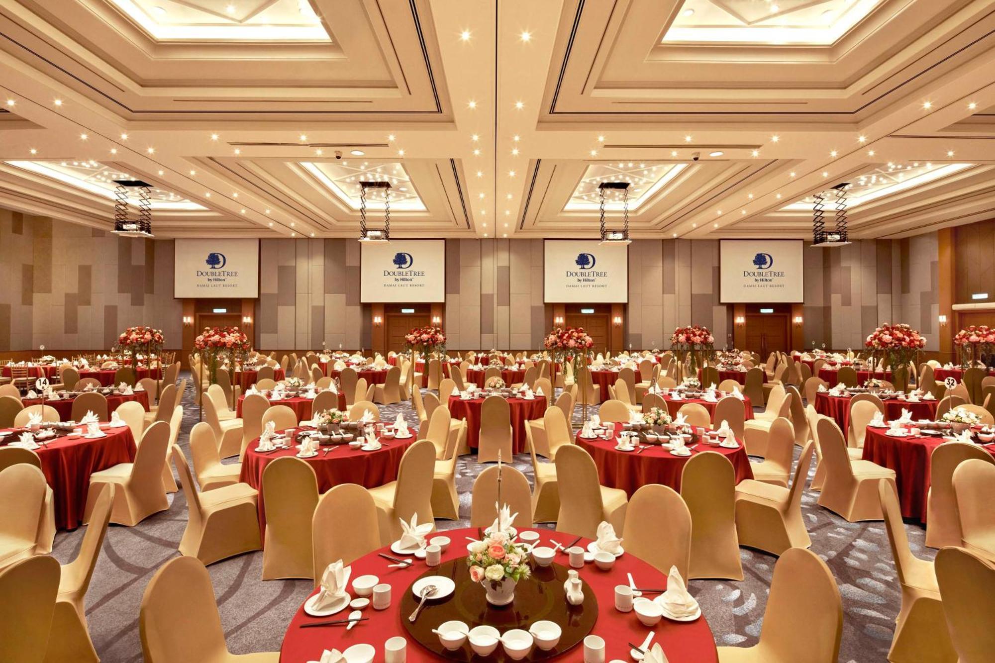 Doubletree By Hilton Damai Laut Hotel Lumut Exterior photo