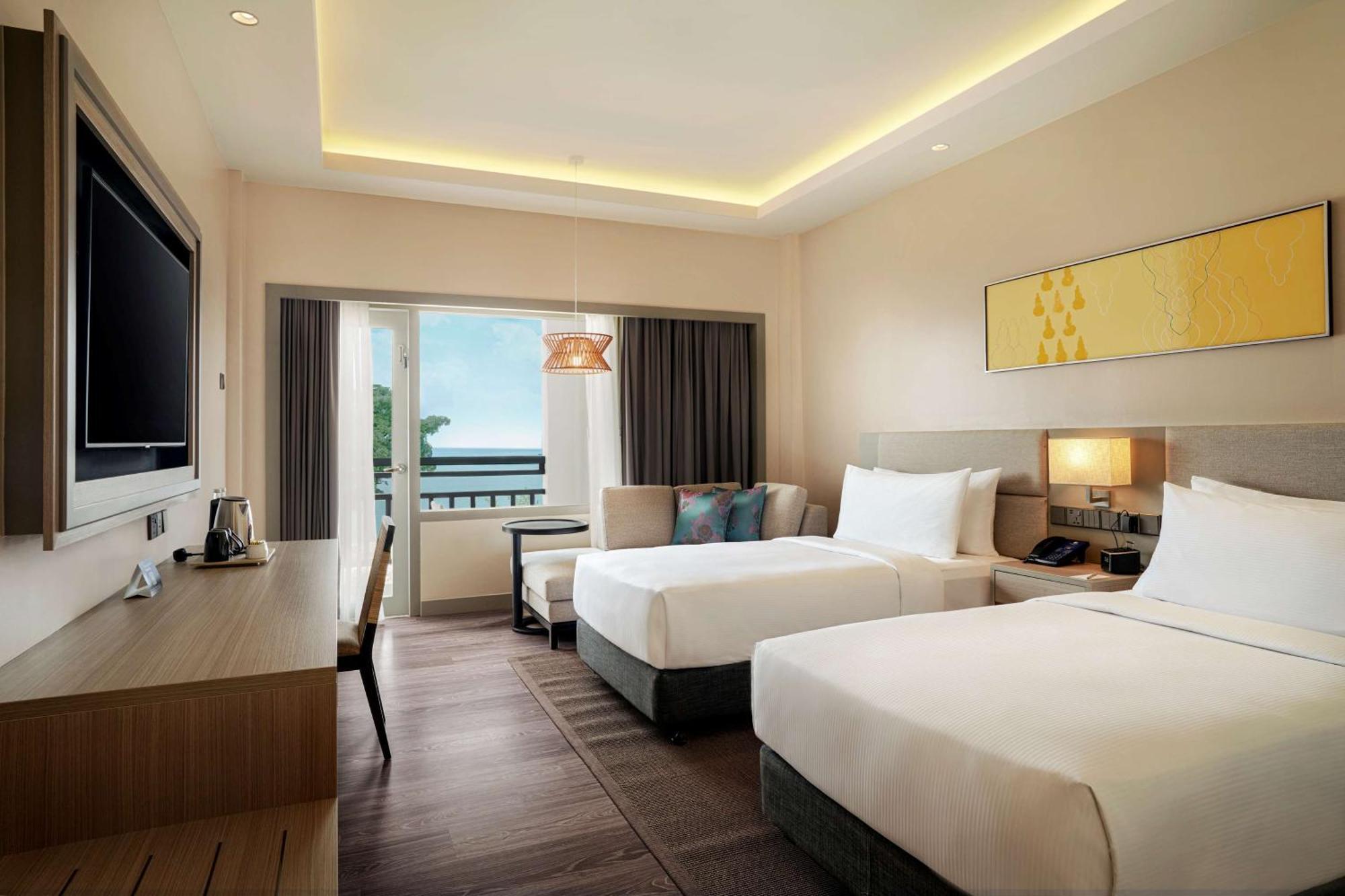 Doubletree By Hilton Damai Laut Hotel Lumut Exterior photo
